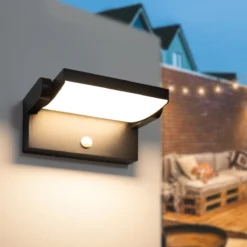 Verstelbare Wandlamp Berlin Met Sensor - Zwart | Ideale Tuinlampen Voor Aan De Muur, Wand Of Schutting -Tuinwereld Verkoop 1200x1200 1189