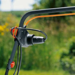 GARDENA EVC 1000 Verticuteermachine - Werkbreedte 30 Cm - Werkgebied 600m2 16 GARDENA EVC 1000 Verticuteermachine - Werkbreedte 30 Cm - Werkgebied 600m2 -Tuinwereld Verkoop 1200x1200 1912