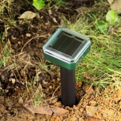 J.E - Mollenverjager - 4 Stuks - Mollenbestrijding - Muizenverjager - Zonne-Energie