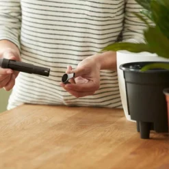 Elho Self-watering Insert 33 - Accessoires Voor Binnenaccessoires - Ø 33.3 X H 30.7 Cm - Zwart/Living Black -Tuinwereld Verkoop 1200x1200 3118