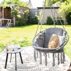 Vita5 Macramé Hangstoel - Voor Binnen En Buiten - Zonder Standaard - Incl. Kussen, Boekenvak En Beschermhoes - Tot 150kg - Grijs 22 Vita5 Macramé Hangstoel - Voor Binnen En Buiten - Zonder Standaard - Incl. Kussen, Boekenvak En Beschermhoes - Tot 150kg - Grijs -Tuinwereld Verkoop 1200x1200 321
