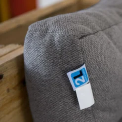 2L Home & Garden Rugkussen Metro Grijs - 60 X 40cm -Tuinwereld Verkoop 1200x1200 911