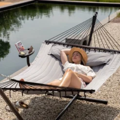 Vita5 Hangmat Met Standaard En Spreidstok – 2 Persoons – Incl. Bekerhouder - Afneembaar Kussen – Uv-bestendig – Lichtgrijs -Tuinwereld Verkoop 1200x1200 923