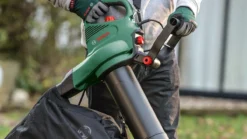 Bosch UniversalGardenTidy 3000 Bladblazer - Op Snoer - 3000 W 15 Bosch UniversalGardenTidy 3000 Bladblazer - Op Snoer - 3000 W -Tuinwereld Verkoop 1200x675 25