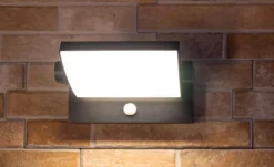 Verstelbare Wandlamp Berlin Met Sensor - Zwart | Ideale Tuinlampen Voor Aan De Muur, Wand Of Schutting -Tuinwereld Verkoop 1200x732 1