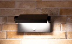 Verstelbare Wandlamp Berlin Met Sensor - Zwart | Ideale Tuinlampen Voor Aan De Muur, Wand Of Schutting -Tuinwereld Verkoop 1200x732 2