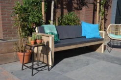 Sanderswoodworks Houten Tuinbank Vlieland - Incl. Kussens - Steigerhout -Tuinwereld Verkoop 1200x794 2