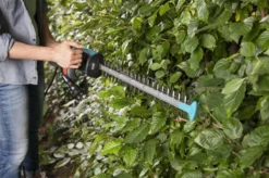 GARDENA - EasyCut 420/45 - Heggenschaar (gemotoriseerd) - Meslengte 45cm - Tandmes Opening 18mm -Tuinwereld Verkoop 1200x799 100