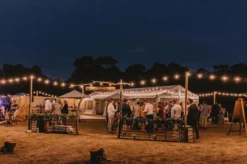 A Sunny Day Lichtsnoer Buiten - 10 Meter Inclusief 10 LED Lampen - 10 Meter Lichtsnoer Voor Buiten + 2 Meter Aansluitsnoer - Prikkabel - Priklicht - Lichtsnoer - 10 LED Lampen - E27 Fitting - Verlengbaar - Lichtsnoer Binnen 18 A Sunny Day Lichtsnoer Buiten - 10 Meter Inclusief 10 LED Lampen - 10 Meter Lichtsnoer Voor Buiten + 2 Meter Aansluitsnoer - Prikkabel - Priklicht - Lichtsnoer - 10 LED Lampen - E27 Fitting - Verlengbaar - Lichtsnoer Binnen -Tuinwereld Verkoop 1200x799 40