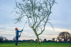 Bosch UniversalHedgePole 18 Heggenschaar Op Steel - Met 18 V Accu En Lader -Tuinwereld Verkoop 1200x800 414