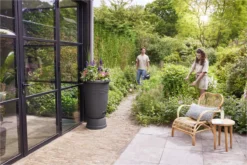 Elho Green Basics Regenton Plus 105 - Regenton Voor Kweken En Oogsten - Ø 58.4 X H 80.4 Cm - Zwart/Living Black 7 Elho Green Basics Regenton Plus 105 - Regenton Voor Kweken En Oogsten - Ø 58.4 X H 80.4 Cm - Zwart/Living Black -Tuinwereld Verkoop 1200x800 564