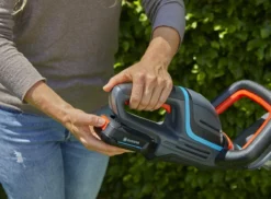 GARDENA - ComfortCut 50/18V-P4A Ready-To-Use Set - Heggenschaar -Tuinwereld Verkoop 1200x885 3
