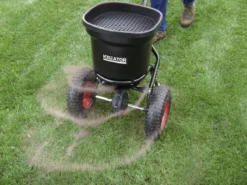 Kreator KRTGR9005 Strooiwagen - 300 Tot 370 Cm Strooibreedte - 23 Liter -Tuinwereld Verkoop 1200x900 54