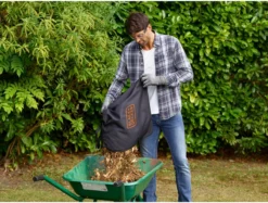 Black & Decker BLACK+DECKER BEBLV300SB-QS Bladblazer - 404 Km/u - 3000W - Zuig-/blaasfunctie - Gesnoerd -Tuinwereld Verkoop 1200x910 1