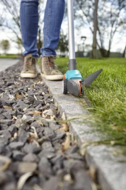 GARDENA Comfort Grasschaar - Op Steel -Tuinwereld Verkoop 799x1200 26