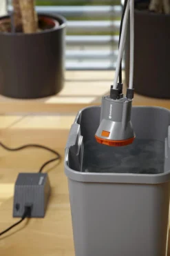 GARDENA Vakantiebewateringsset Duppelsysteem - Geschikt Voor 36 Potplanten - Incl. 9l Vat 13 GARDENA Vakantiebewateringsset Duppelsysteem - Geschikt Voor 36 Potplanten - Incl. 9l Vat -Tuinwereld Verkoop 799x1200 66