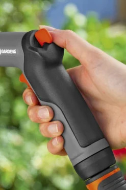 GARDENA - Classic Reinigingspistool - Spuitpistool - Traploos Instelbaar 24 GARDENA - Classic Reinigingspistool - Spuitpistool - Traploos Instelbaar -Tuinwereld Verkoop 800x1200 152