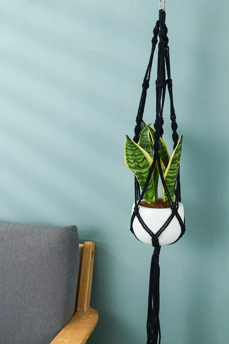 4 Stuks Zwarte Macrame Plantenhangers - Boho Handgeweven Katoen Hangpot Voor Binnen/Buiten - Hangende Bloempot Met Kralen - Macramé Touw/Koord Hangplant Houder - Bohemian Wandhanger Decoratie - Plant Hanger - Verticale Tuin Bloempothouder Planthanger 4 4 Stuks Zwarte Macrame Plantenhangers - Boho Handgeweven Katoen Hangpot Voor Binnen/Buiten - Hangende Bloempot Met Kralen - Macramé Touw/Koord Hangplant Houder - Bohemian Wandhanger Decoratie - Plant Hanger - Verticale Tuin Bloempothouder Planthanger - Afbeelding 4